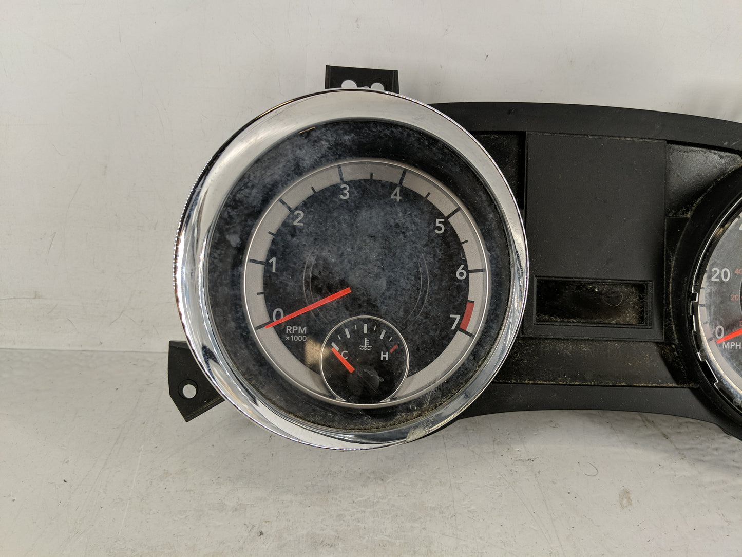 2017 Dodge Caravan Instrument Cluster Speedometer Gauges P/N:P68241685AA P68241684AA Fits Fits 2015 2016 2018 OEM Used Auto 