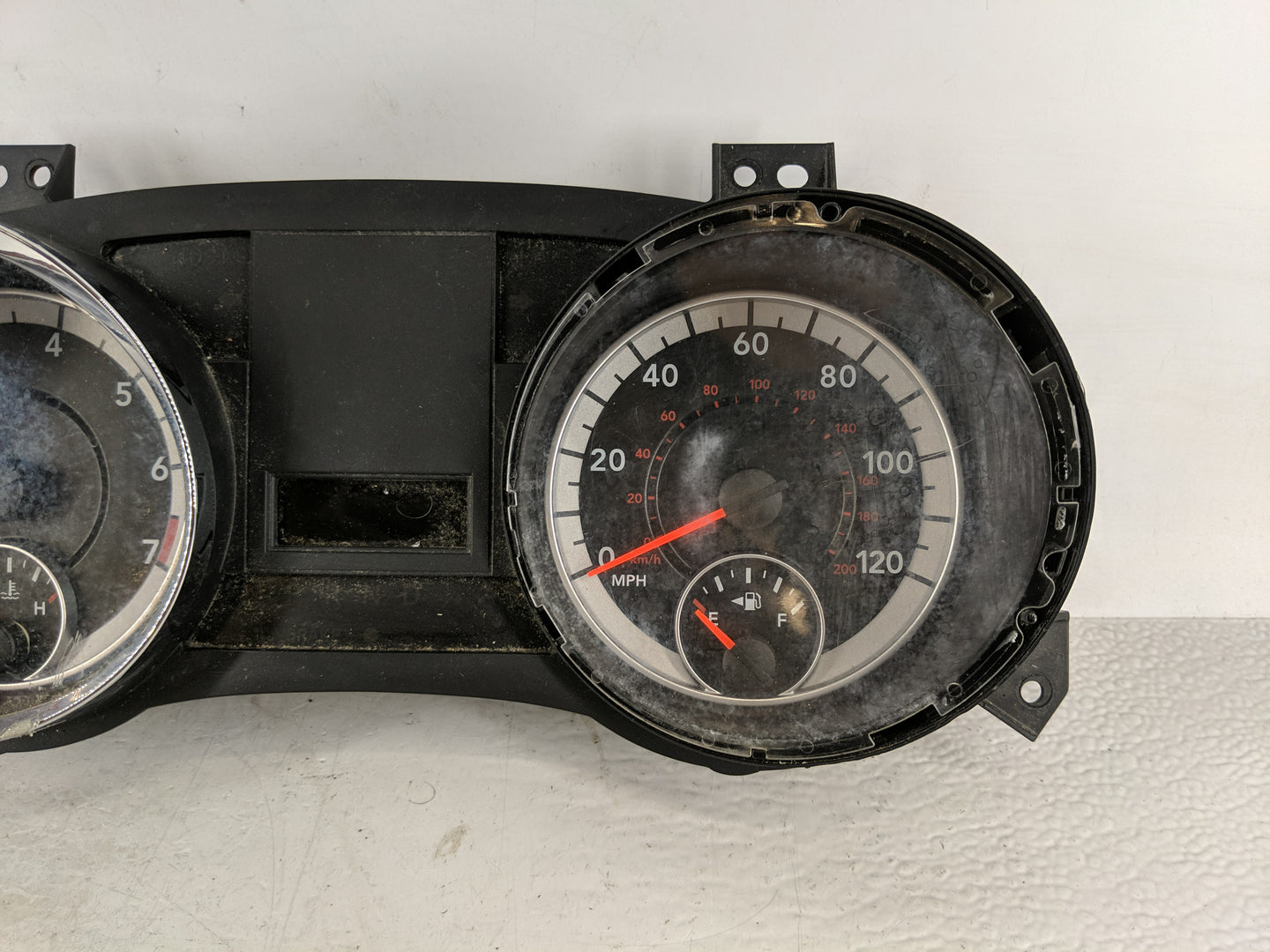 2017 Dodge Caravan Instrument Cluster Speedometer Gauges P/N:P68241685AA P68241684AA Fits Fits 2015 2016 2018 OEM Used Auto 