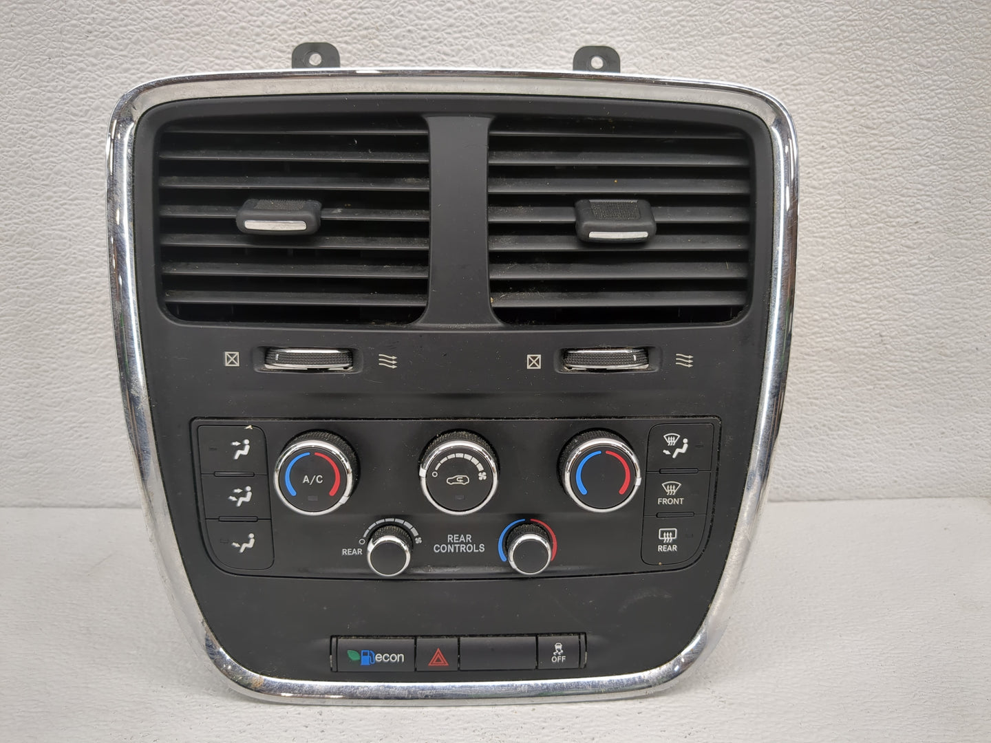 2017 Dodge Caravan Climate Control Module Temperature AC/Heater Replacement P/N:P551112240AJ Fits OEM Used Auto Parts - Oemu