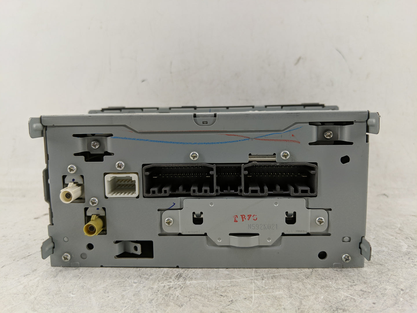 2017 Dodge Caravan Radio AM FM Cd Player Receiver Replacement Fits OEM Used Auto Parts - Oemusedautoparts1.com