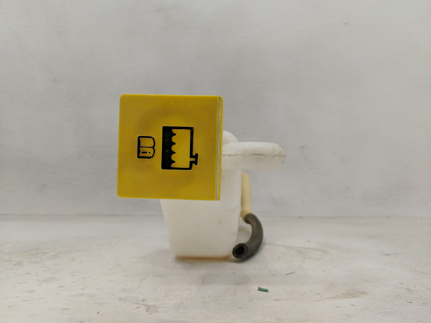 Dodge Caravan Windshield Washer Fluid Reservoir Bottle Oem - Oemusedautoparts1.com