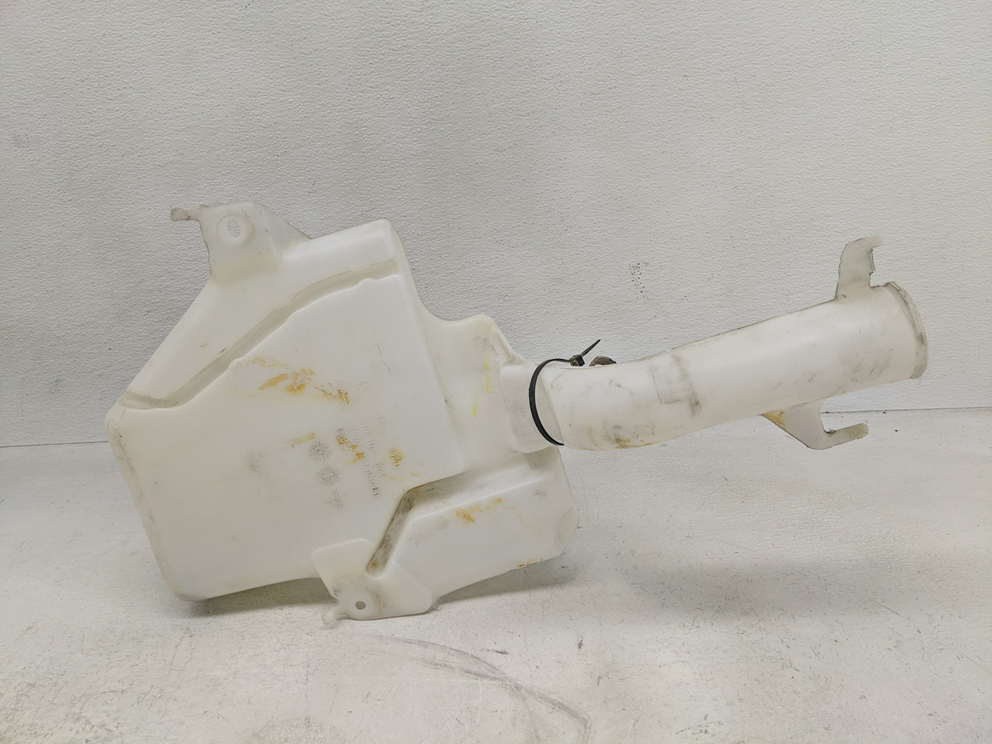 Dodge Caravan Windshield Washer Fluid Reservoir Bottle Oem - Oemusedautoparts1.com