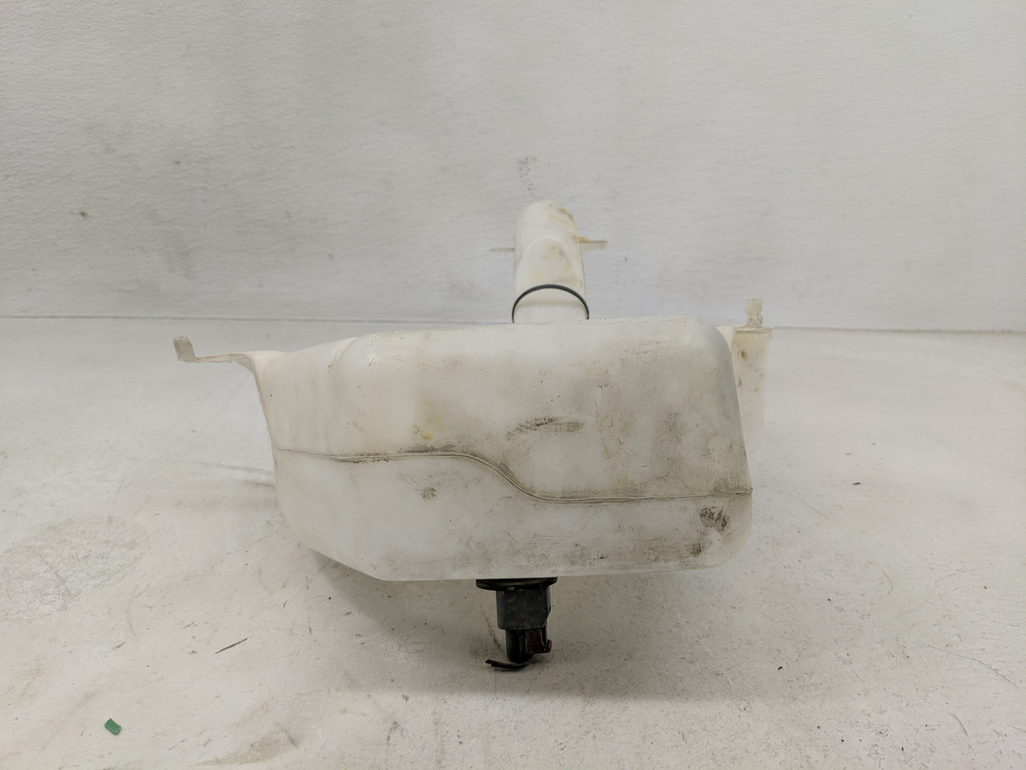 Dodge Caravan Windshield Washer Fluid Reservoir Bottle Oem - Oemusedautoparts1.com
