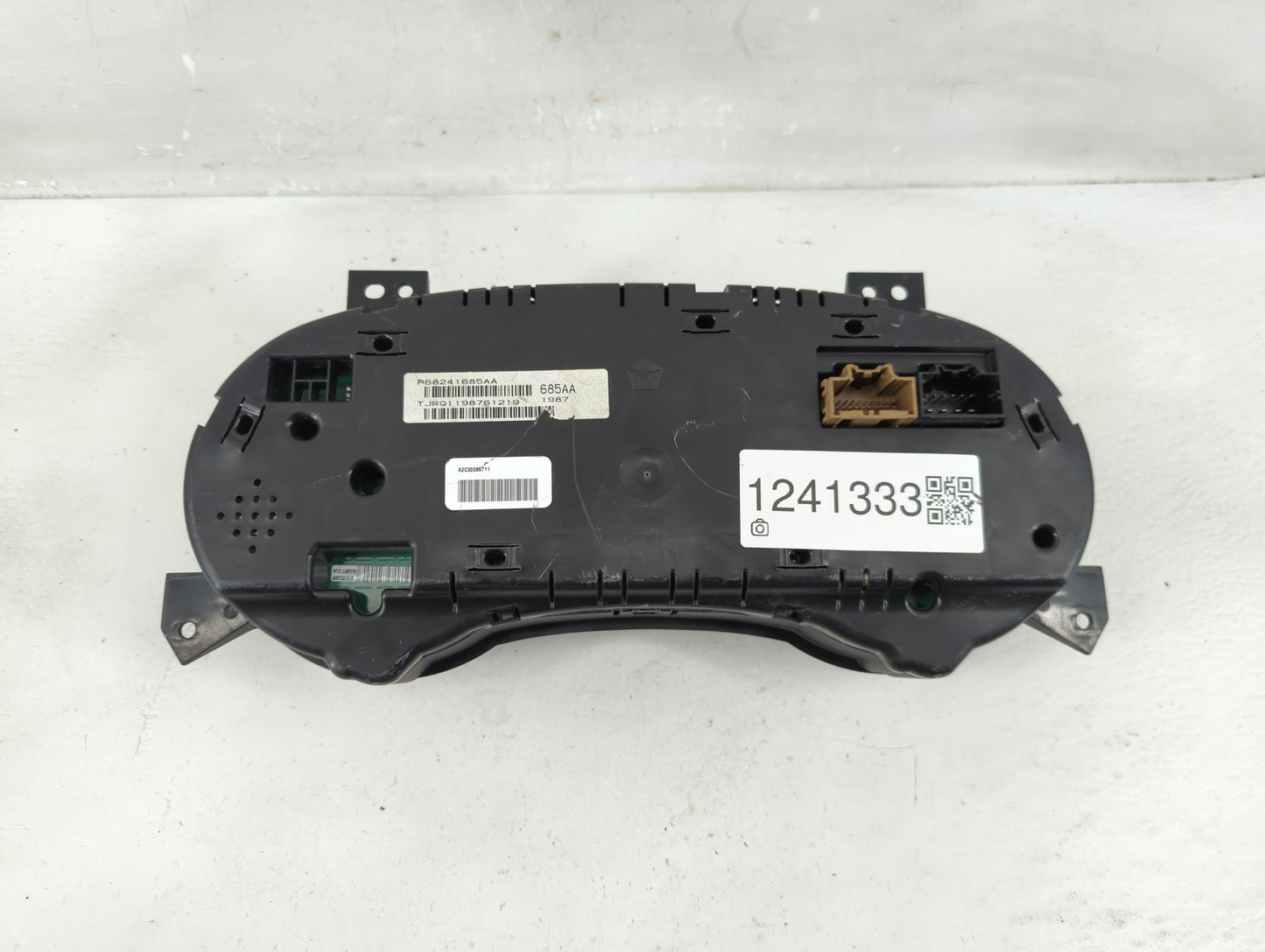 2017 Dodge Caravan Instrument Cluster Speedometer Gauges Fits Fits 2007 2008 OEM Used Auto Parts - Oemusedautoparts1.com