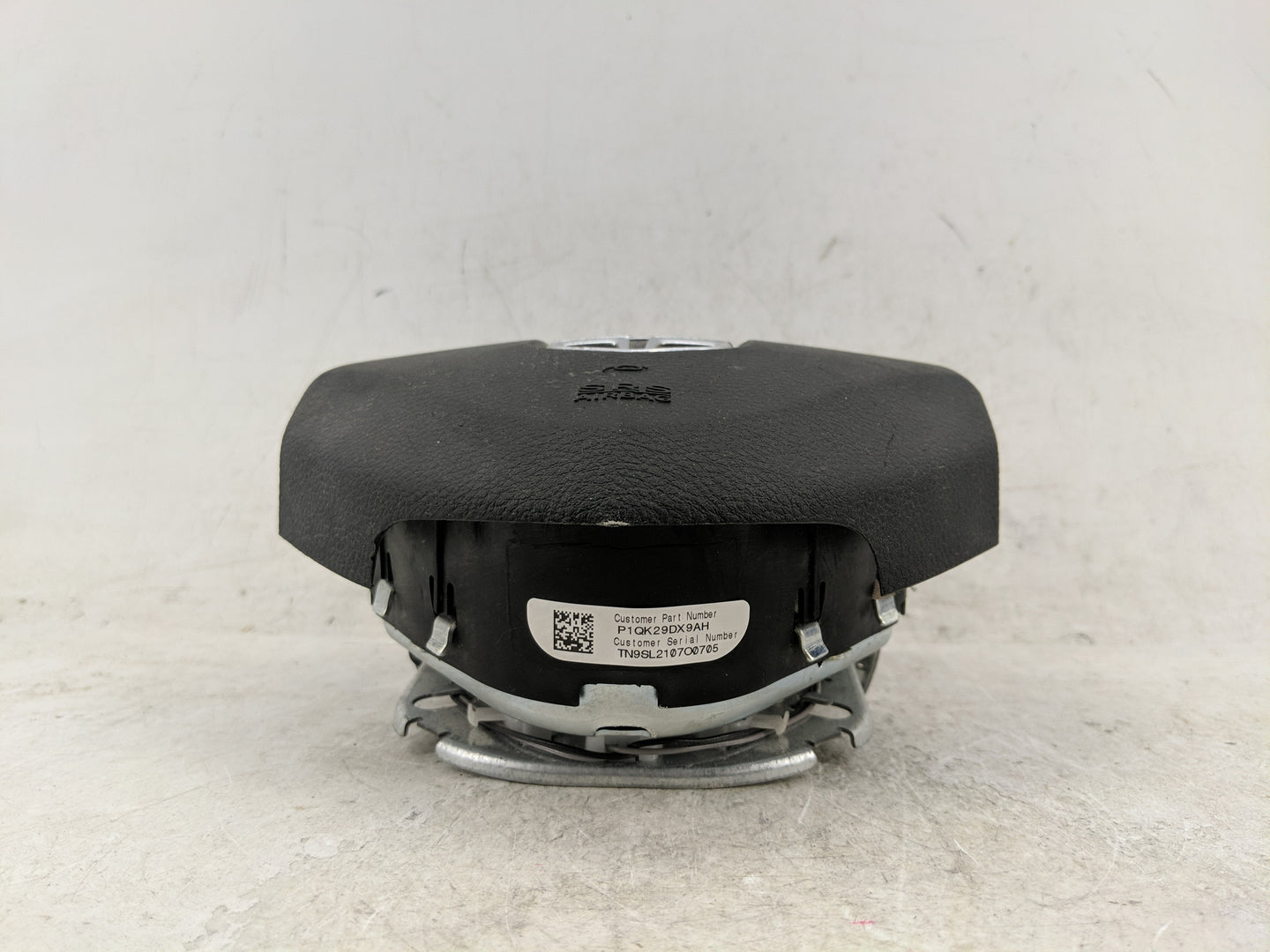 Dodge Caravan Air Bag Driver Left Steering Wheel Mounted - Oemusedautoparts1.com