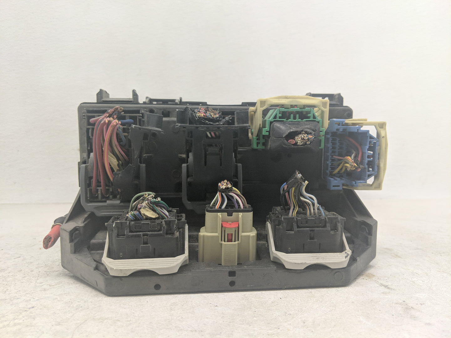 2017 Dodge Caravan Fusebox Fuse Box Panel Relay Module P/N:RT032842J0 Fits OEM Used Auto Parts - Oemusedautoparts1.com