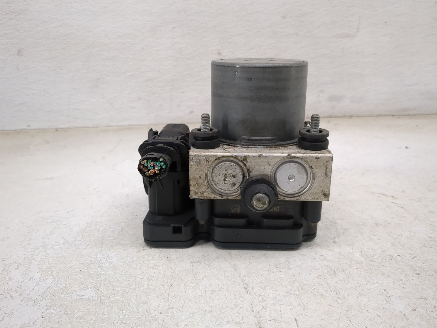 2017 Dodge Caravan ABS Pump Control Module Replacement P/N:P68183803AC P68183803AD Fits Fits 2014 OEM Used Auto Parts - Oemu