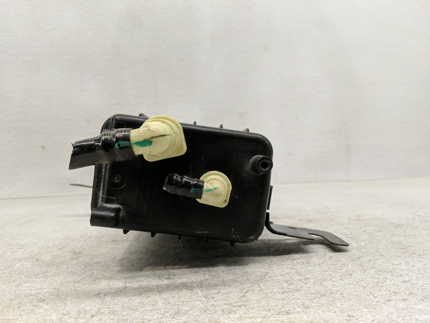2017 Dodge Caravan Fuel Vapor Charcoal Canister 1261218 - Oemusedautoparts1.com