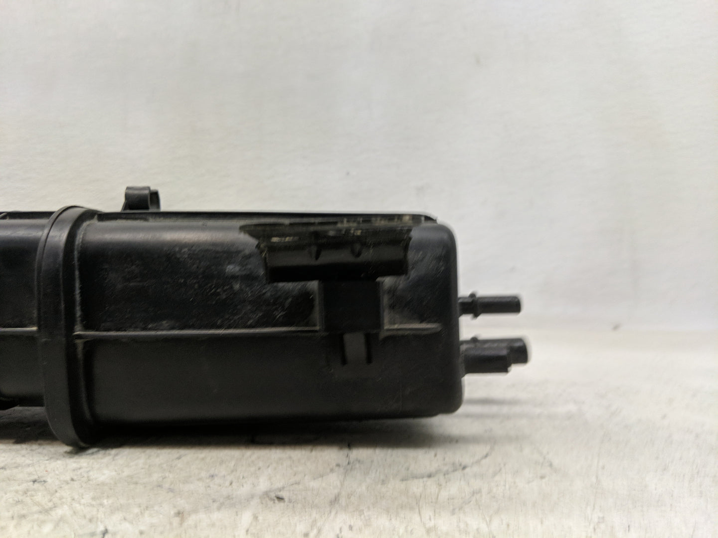2017 Dodge Caravan Fuel Vapor Charcoal Canister 1357856 - Oemusedautoparts1.com