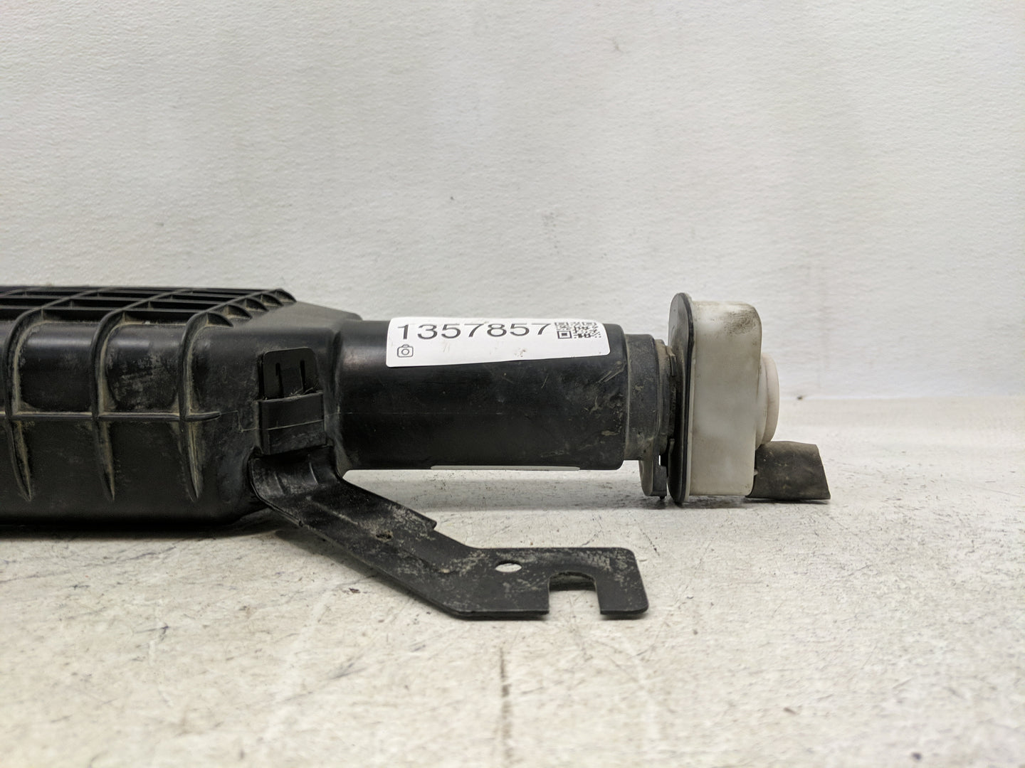 2017 Dodge Caravan Fuel Vapor Charcoal Canister 1357857 - Oemusedautoparts1.com