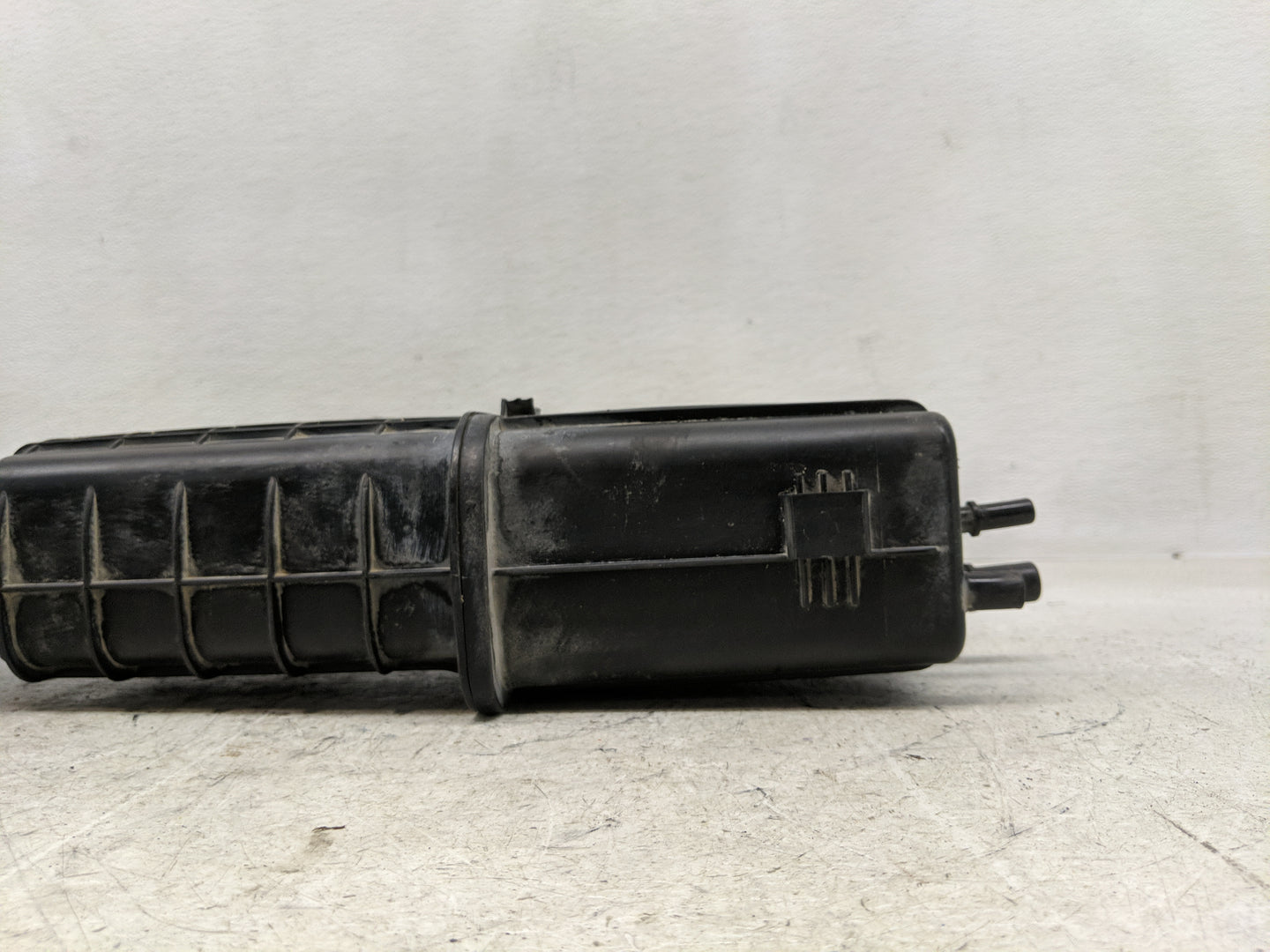 2017 Dodge Caravan Fuel Vapor Charcoal Canister 1357857 - Oemusedautoparts1.com