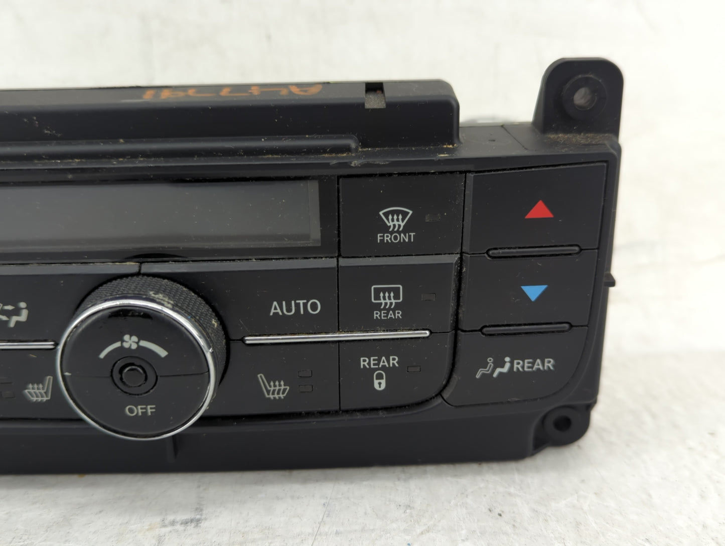 2017 Dodge Caravan Climate Control Module Temperature AC/Heater Replacement P/N:55111367AH Fits OEM Used Auto Parts - Oemuse