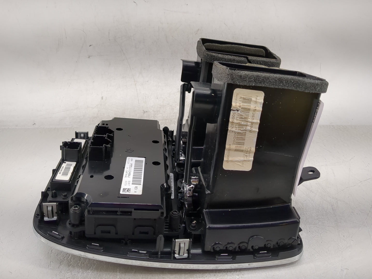 2017 Dodge Caravan Climate Control Module Temperature AC/Heater Replacement P/N:P55111240AJ Fits OEM Used Auto Parts - Oemus