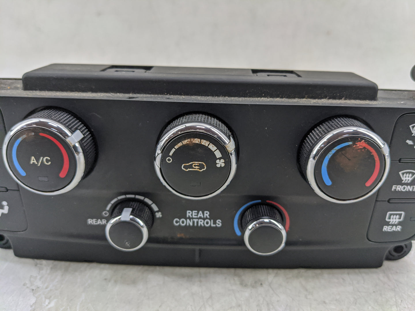 2017 Dodge Caravan Climate Control Module Temperature AC/Heater Replacement P/N:P55111240AJ Fits OEM Used Auto Parts - Oemus