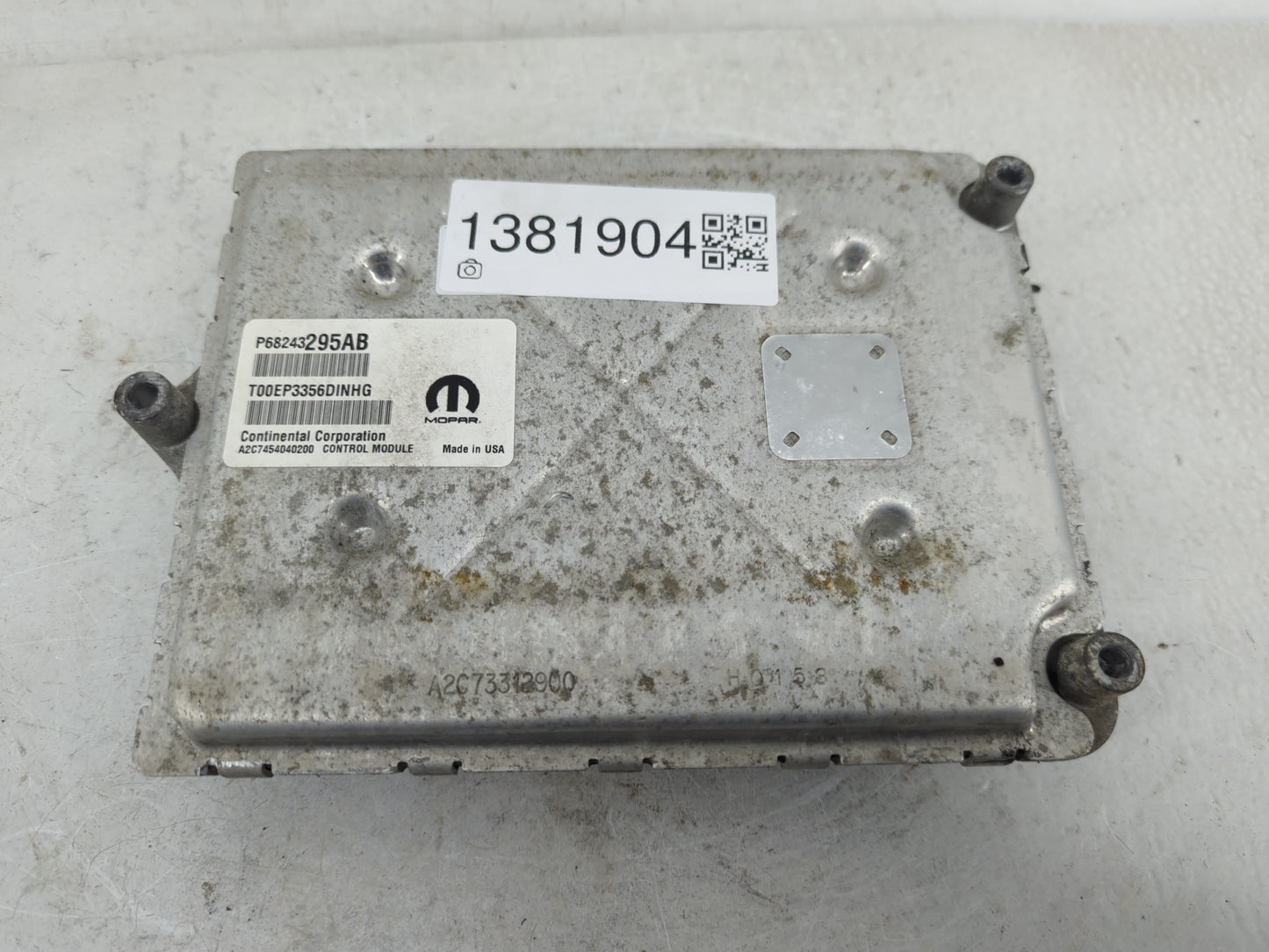 2017 Dodge Caravan PCM Engine Control Computer ECU ECM PCU OEM P/N:68243295AB Fits Fits 2016 2018 2019 2020 OEM Used Auto Pa