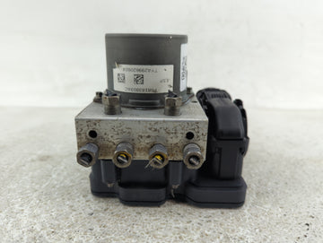 2017 Dodge Caravan ABS Pump Control Module Replacement P/N:68183803AC Fits Fits 2015 2016 2018 2019 2020 OEM Used Auto Parts
