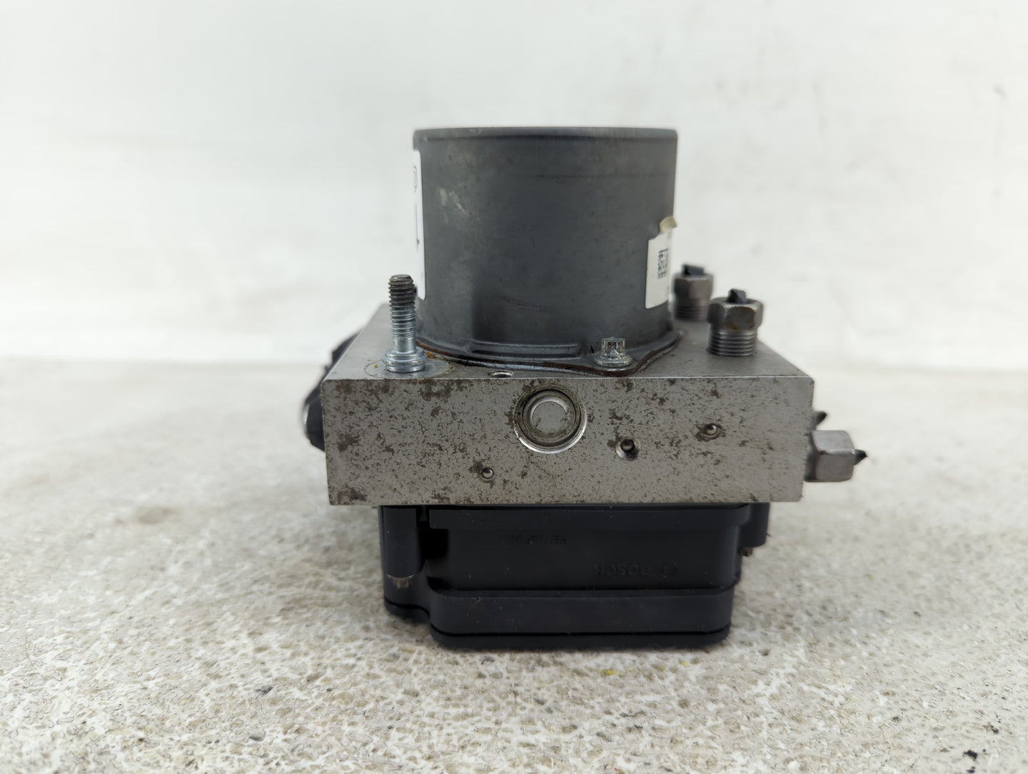 2017 Dodge Caravan ABS Pump Control Module Replacement P/N:68183803AC Fits Fits 2015 2016 2018 2019 2020 OEM Used Auto Parts