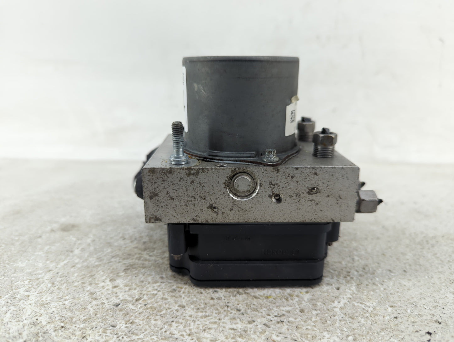 2017 Dodge Caravan ABS Pump Control Module Replacement P/N:68183803AC Fits Fits 2015 2016 2018 2019 2020 OEM Used Auto Parts