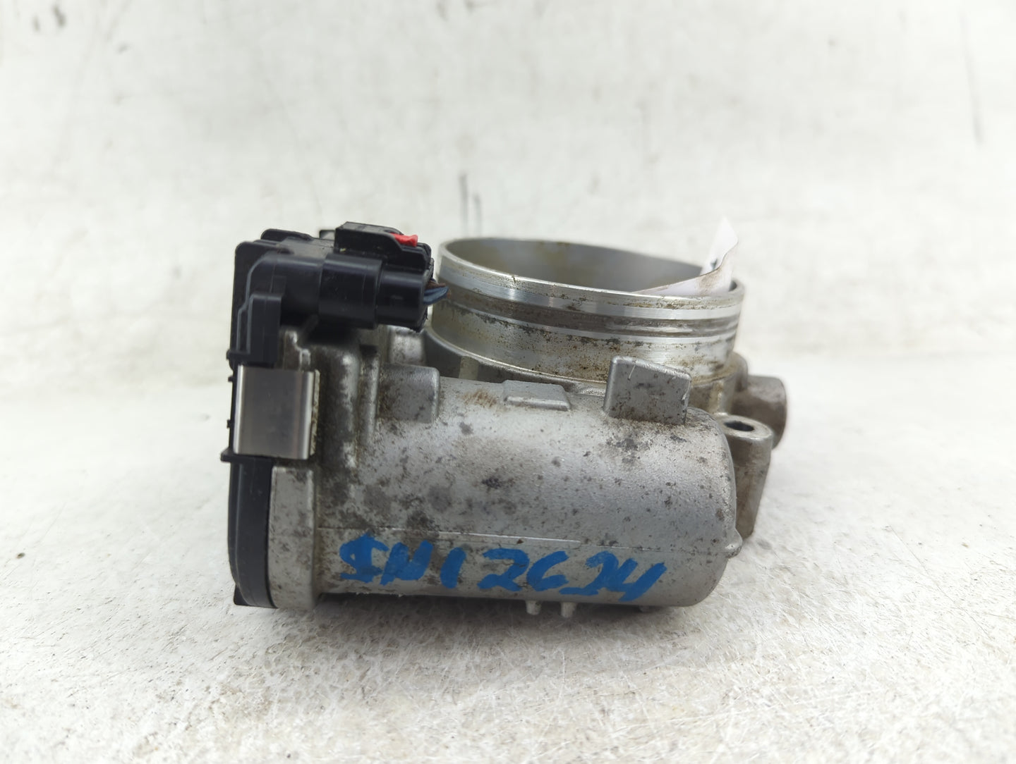 2017 Dodge Caravan Throttle Body P/N:05184349AC Fits Fits 2011 2012 2013 2014 2015 2016 2018 2019 2020 2021 2022 OEM Used Au
