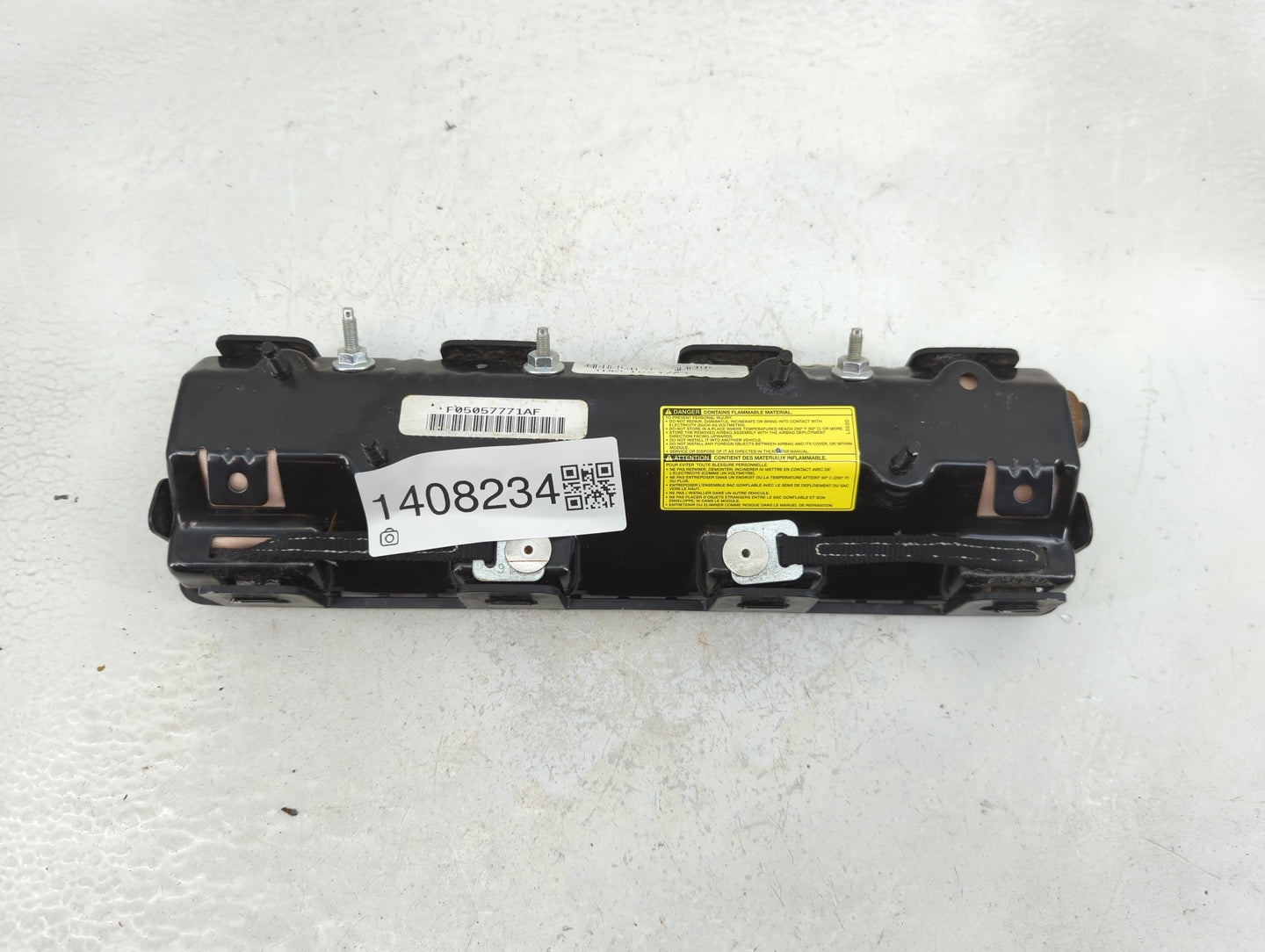 2017 Dodge Caravan Air Bag Driver Left Knee OEM P/N:5057771AF Fits Fits 2014 2015 2016 2018 OEM Used Auto Parts - Oemusedaut