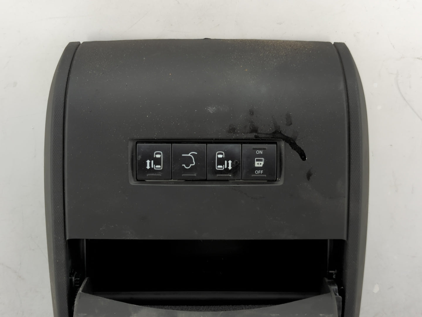 2017 Dodge Caravan Overhead Roof Console - Oemusedautoparts1.com