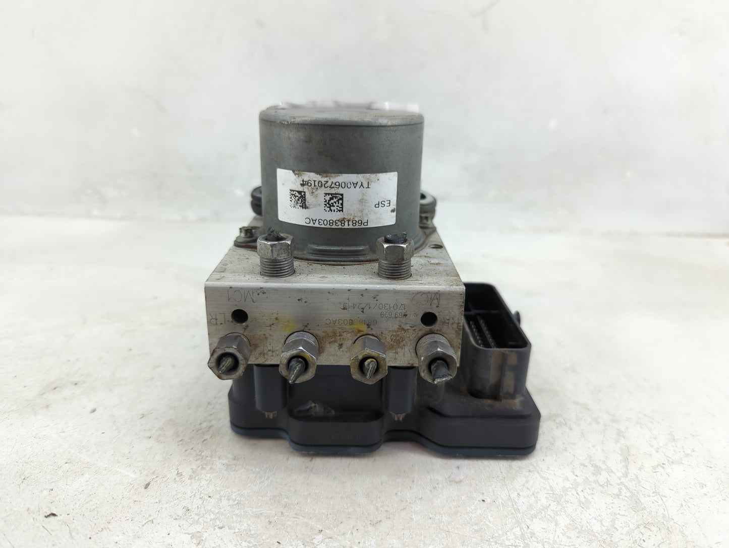 2017 Dodge Caravan ABS Pump Control Module Replacement P/N:P68183803AC Fits Fits 2015 2016 2018 2019 2020 OEM Used Auto Part
