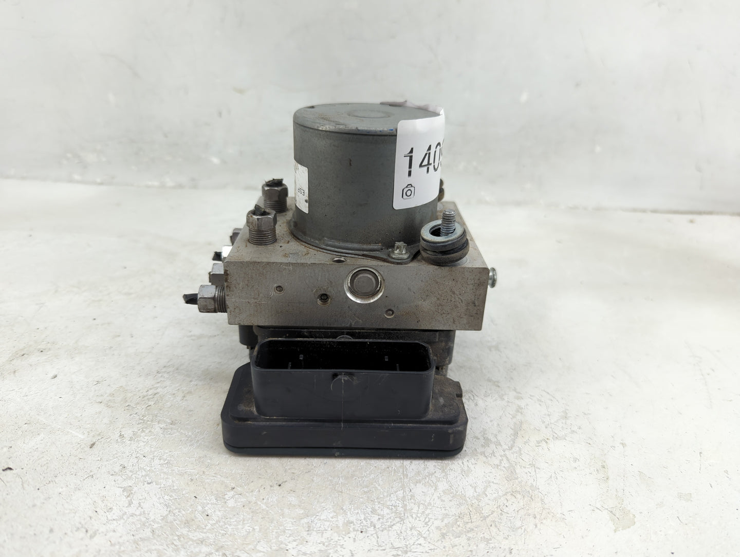 2017 Dodge Caravan ABS Pump Control Module Replacement P/N:P68183803AC Fits Fits 2015 2016 2018 2019 2020 OEM Used Auto Part