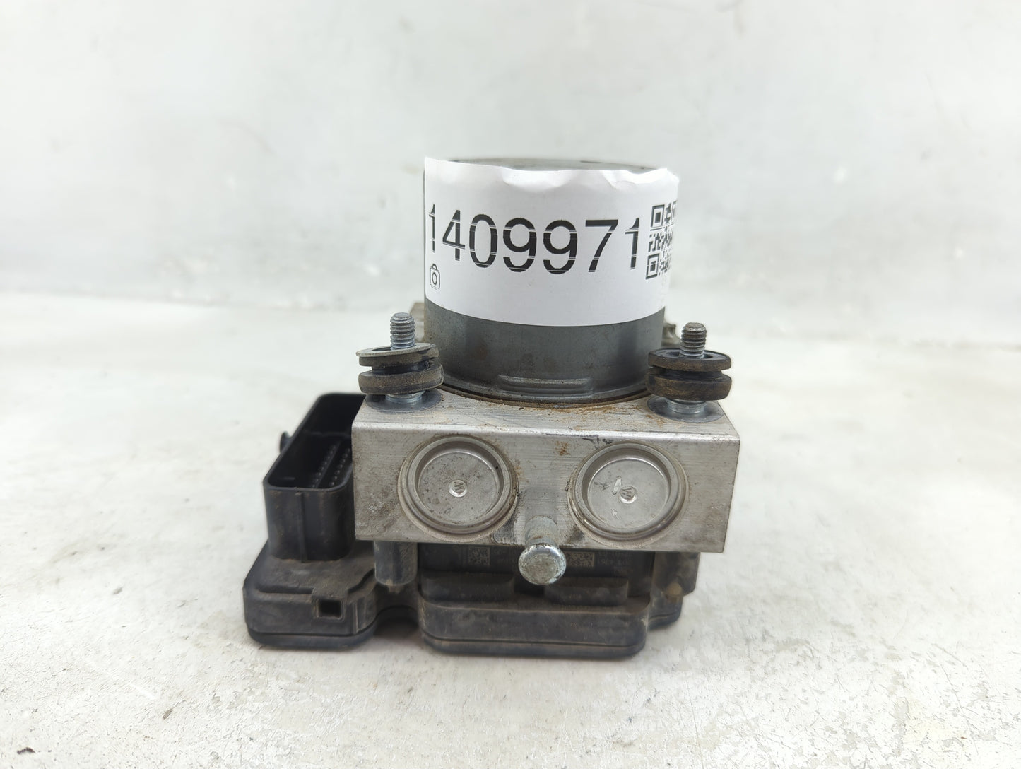 2017 Dodge Caravan ABS Pump Control Module Replacement P/N:P68183803AC Fits Fits 2015 2016 2018 2019 2020 OEM Used Auto Part