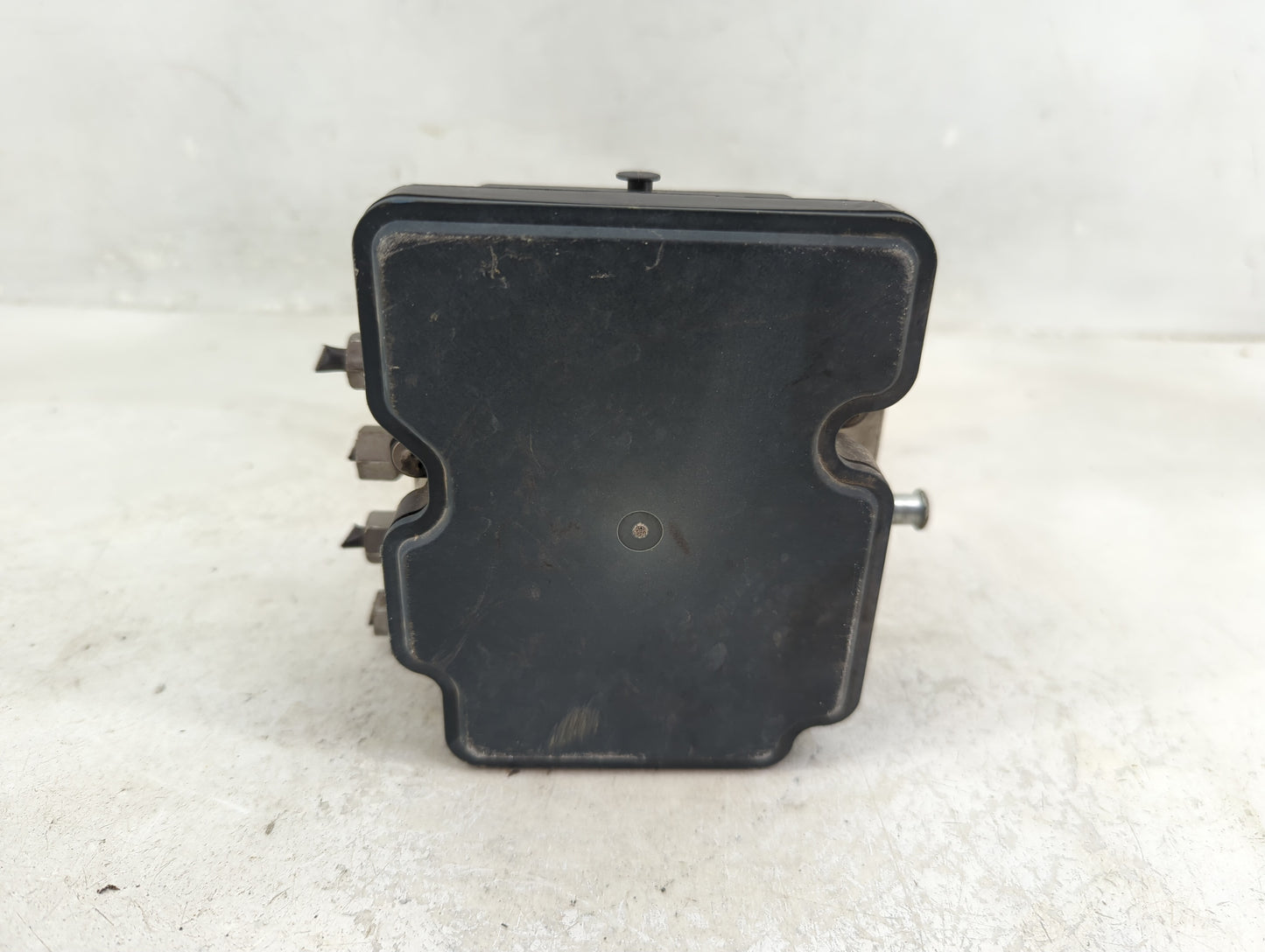 2017 Dodge Caravan ABS Pump Control Module Replacement P/N:P68183803AC Fits Fits 2015 2016 2018 2019 2020 OEM Used Auto Part