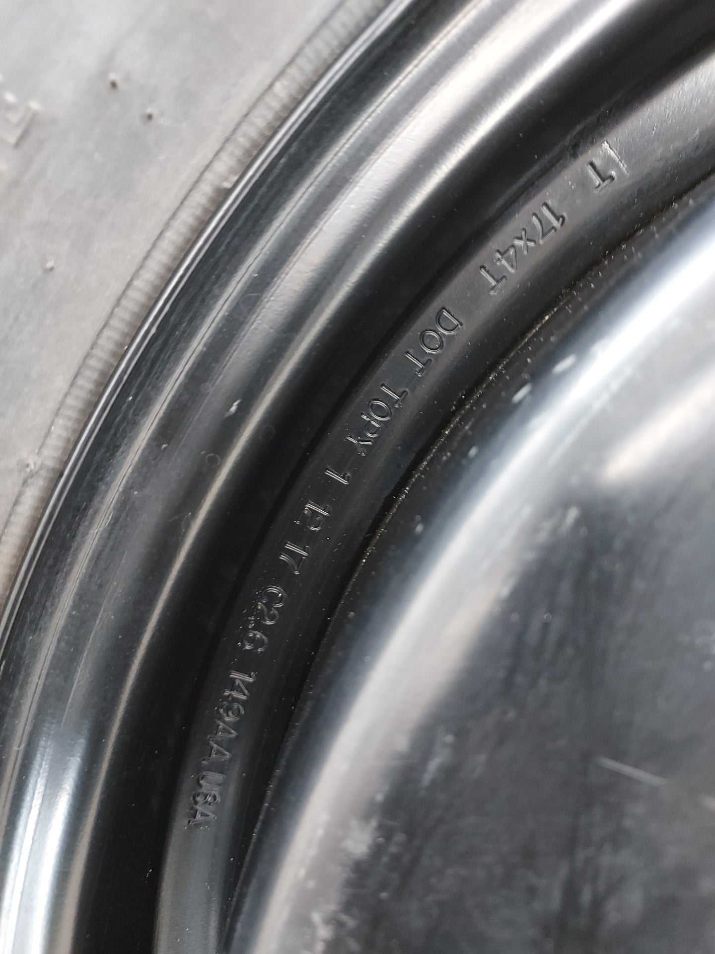 Dodge Caravan Spare Donut Tire Wheel Rim Oem 1420773 - Oemusedautoparts1.com