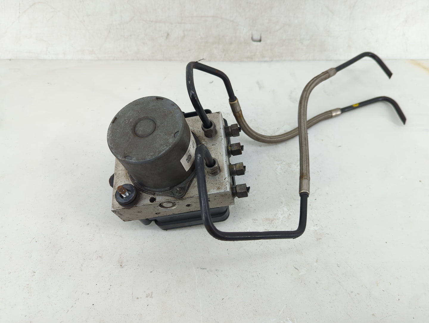 2017 Dodge Caravan ABS Pump Control Module Replacement P/N:P68183803AC Fits Fits 2015 2016 2018 2019 2020 OEM Used Auto Part