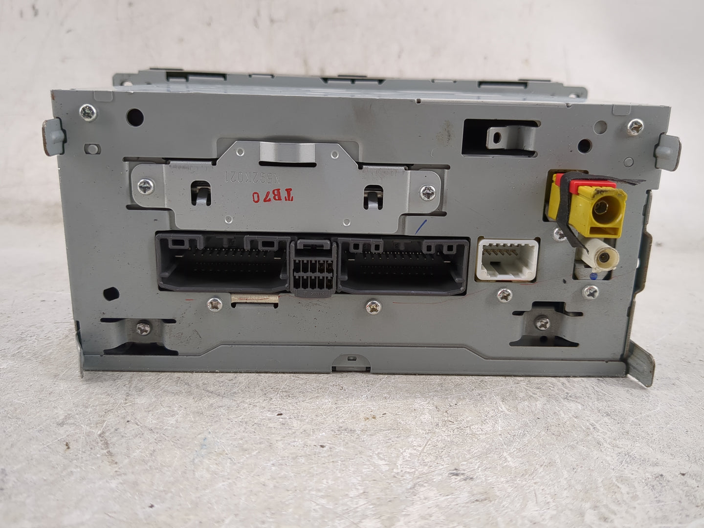 2017 Dodge Caravan Radio AM FM Cd Player Receiver Replacement P/N:68363307AA Fits Fits 2012 2013 2014 2015 2016 2018 2019 20