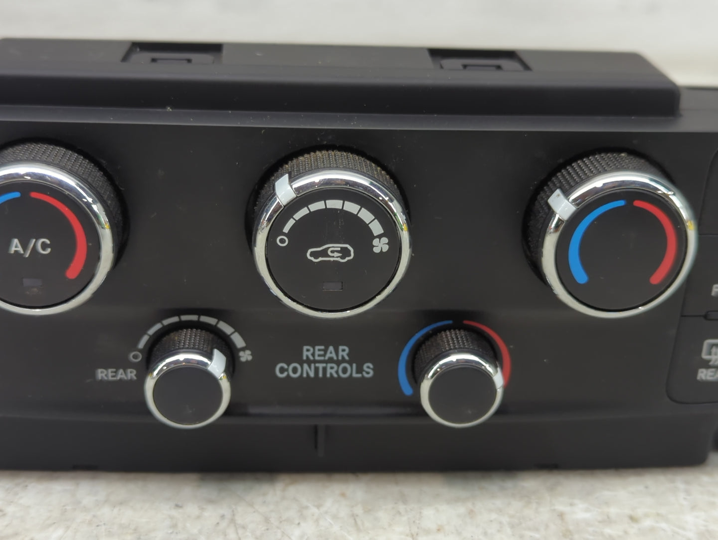 2017 Dodge Caravan Climate Control Module Temperature AC/Heater Replacement P/N:P55111240AJ Fits OEM Used Auto Parts - Oemus
