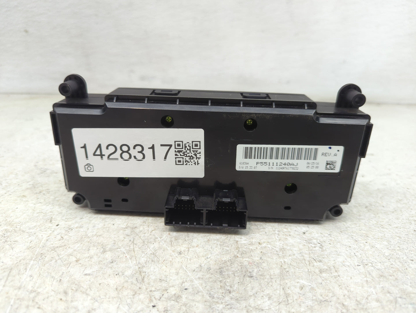 2017 Dodge Caravan Climate Control Module Temperature AC/Heater Replacement P/N:P55111240AJ Fits OEM Used Auto Parts - Oemus