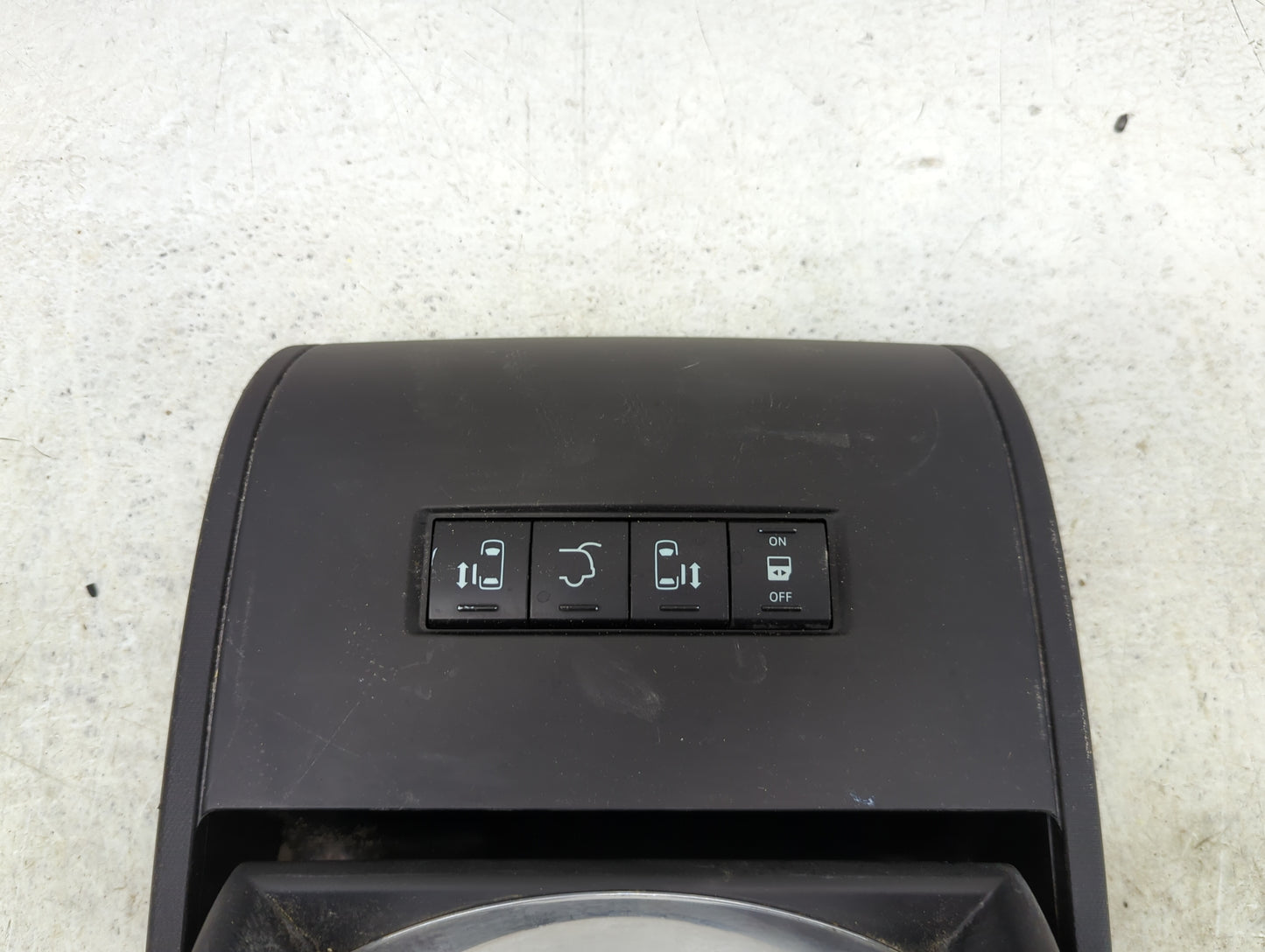 2017 Dodge Caravan Overhead Roof Console - Oemusedautoparts1.com