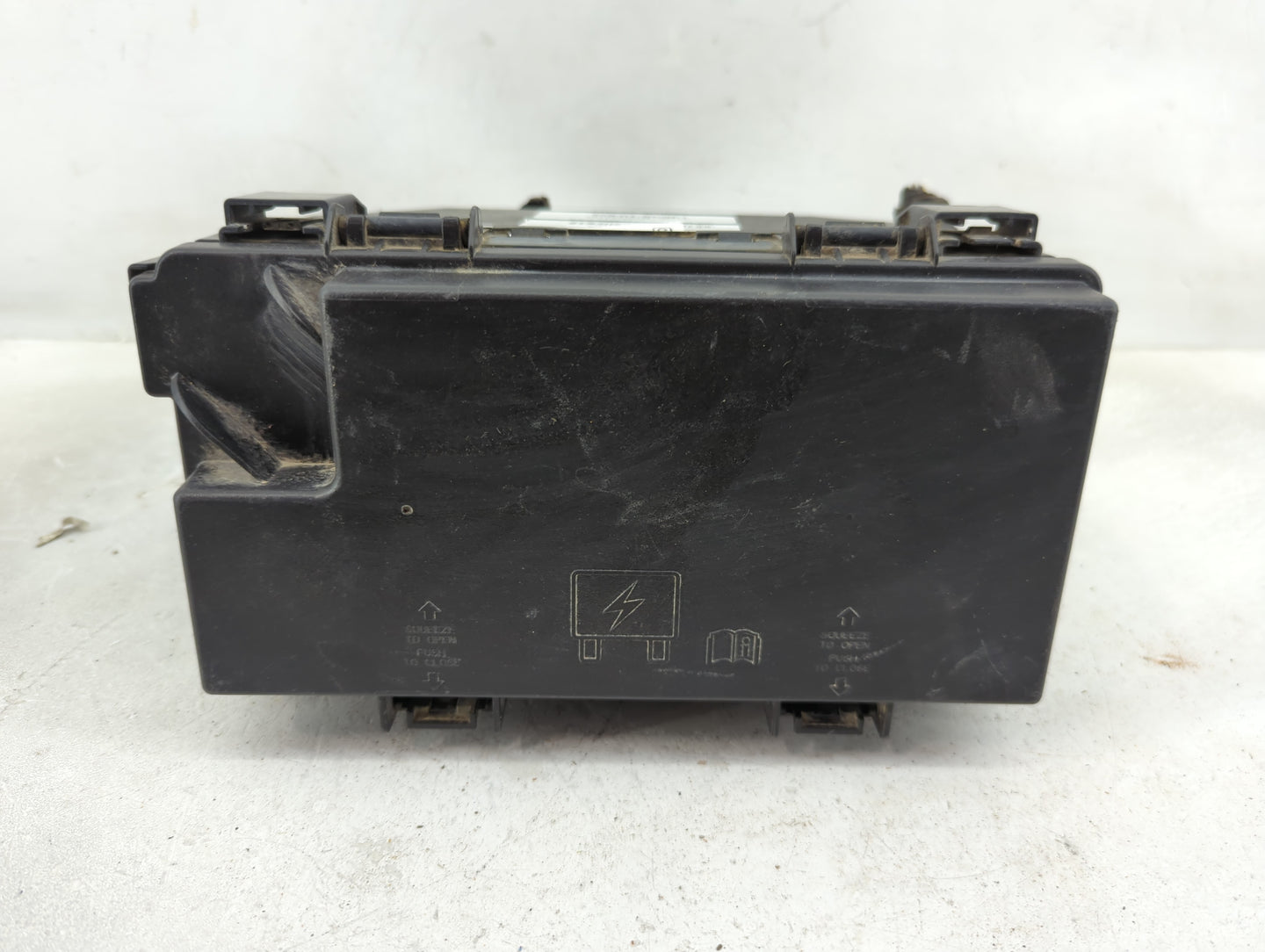 Dodge Caravan Fusebox Fuse Box Relay Module Tipm R62337-001 - Oemusedautoparts1.com