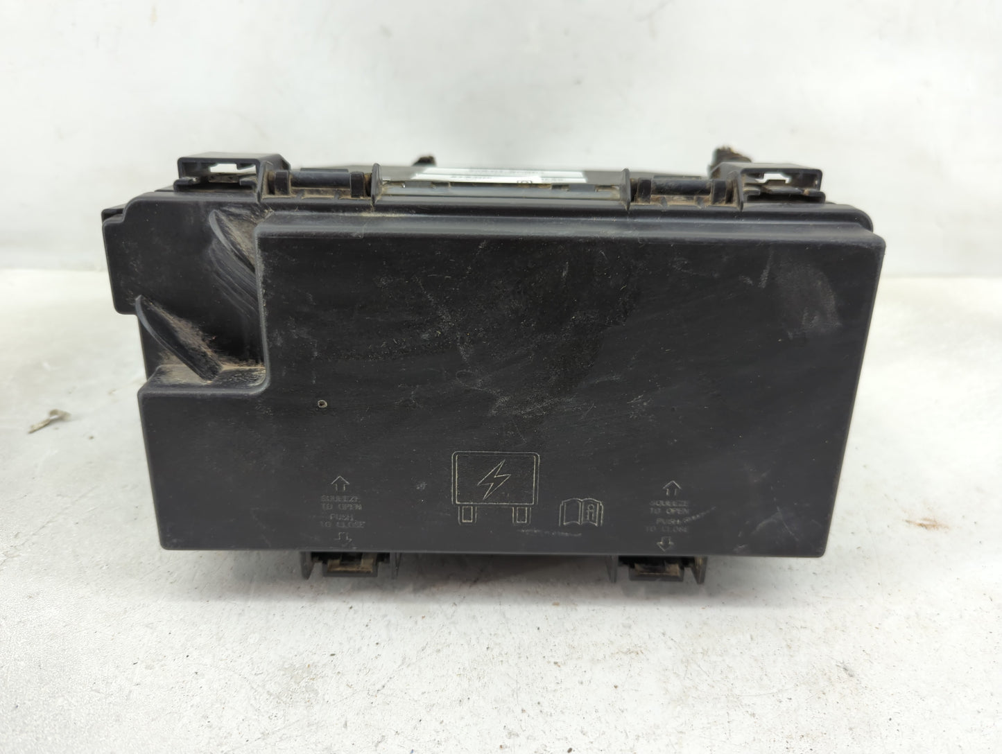 Dodge Caravan Fusebox Fuse Box Relay Module Tipm R62337-001 - Oemusedautoparts1.com
