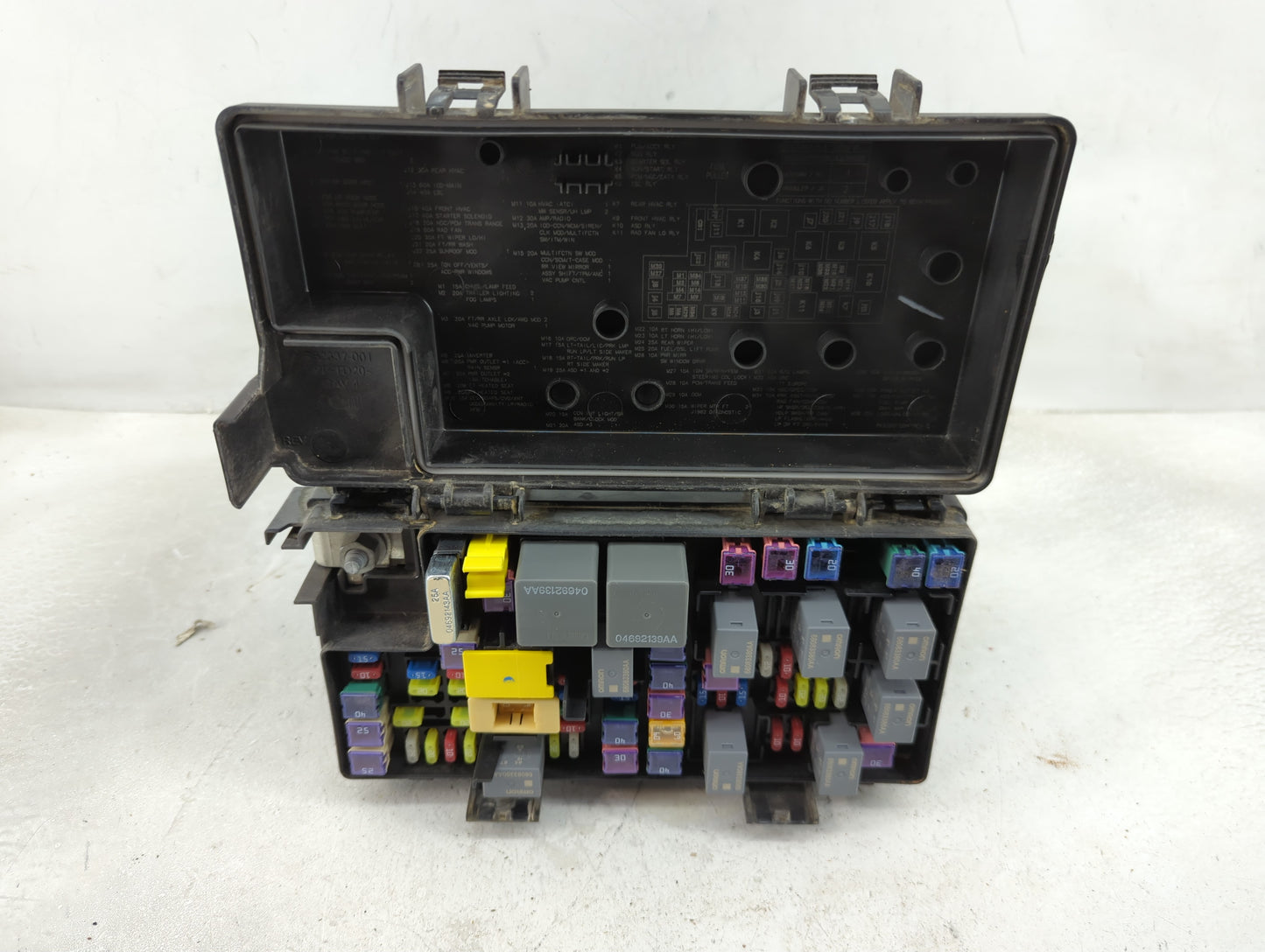 Dodge Caravan Fusebox Fuse Box Relay Module Tipm R62337-001 - Oemusedautoparts1.com