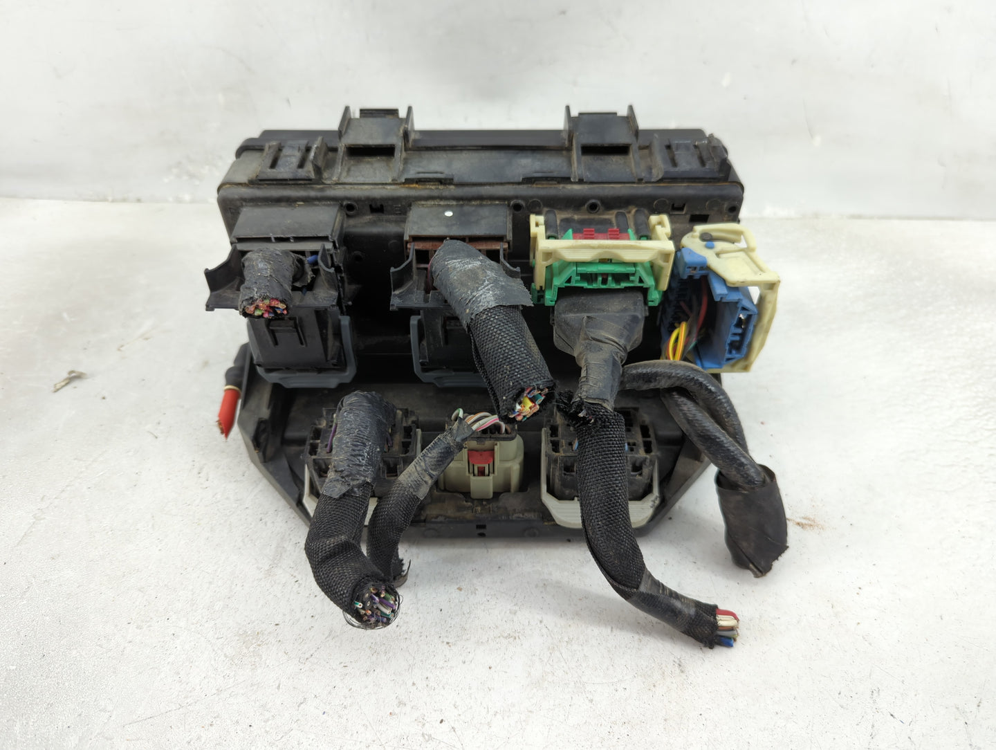 Dodge Caravan Fusebox Fuse Box Relay Module Tipm R62337-001 - Oemusedautoparts1.com