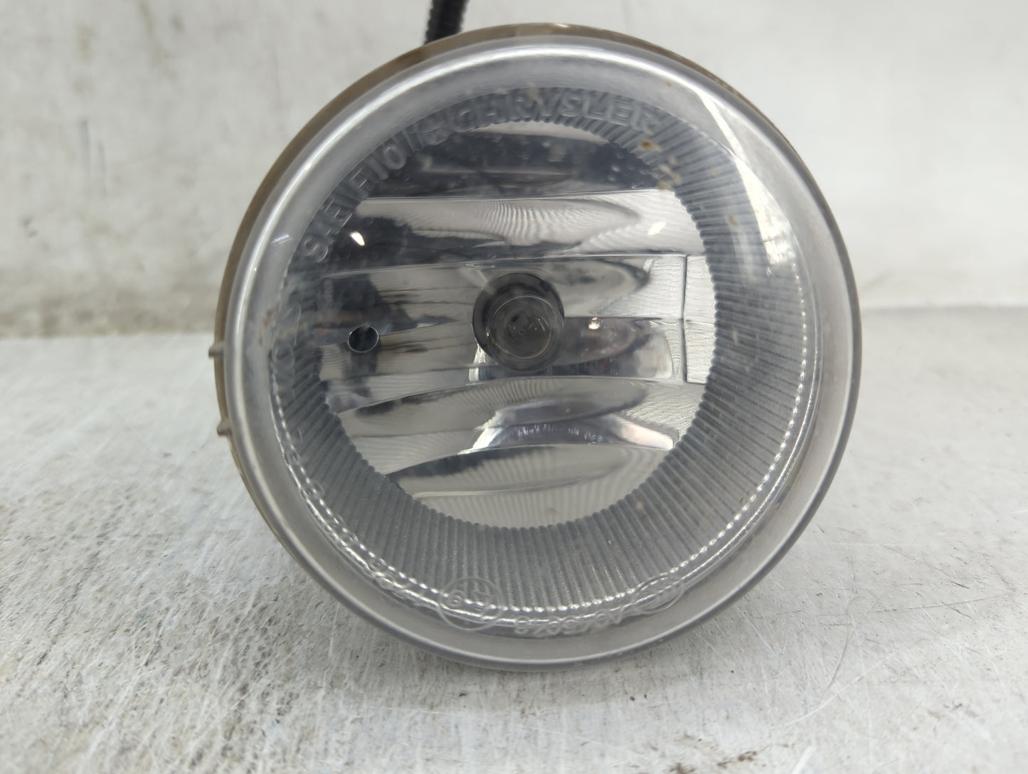 Dodge Caravan Passenger Right Oem Fog Light Lamp - Oemusedautoparts1.com