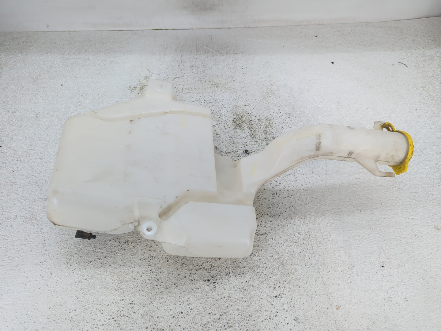Dodge Caravan Windshield Washer Fluid Reservoir Bottle Oem - Oemusedautoparts1.com