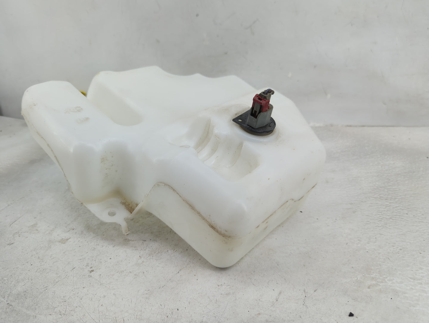 Dodge Caravan Windshield Washer Fluid Reservoir Bottle Oem - Oemusedautoparts1.com