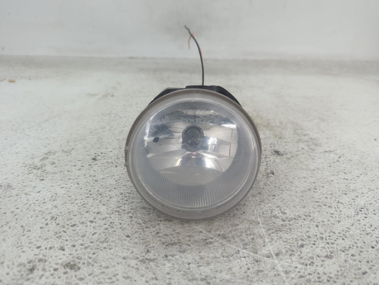 Dodge Caravan Driver Left Oem Fog Light Lamp 1436807 - Oemusedautoparts1.com