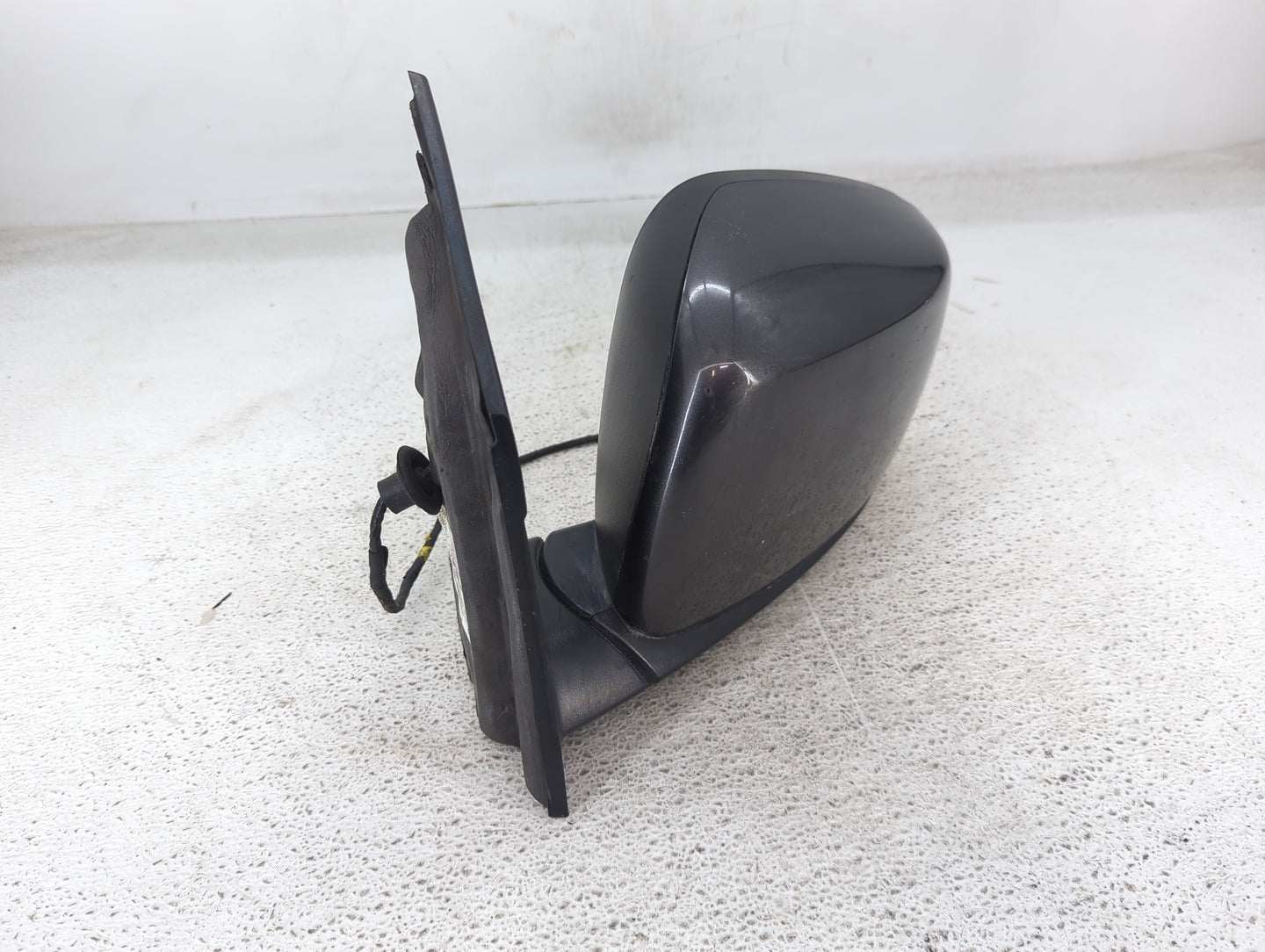 2017 Dodge Caravan Driver Side View Mirror - Left Door Mirror OEM Used - Oemusedautoparts1.com