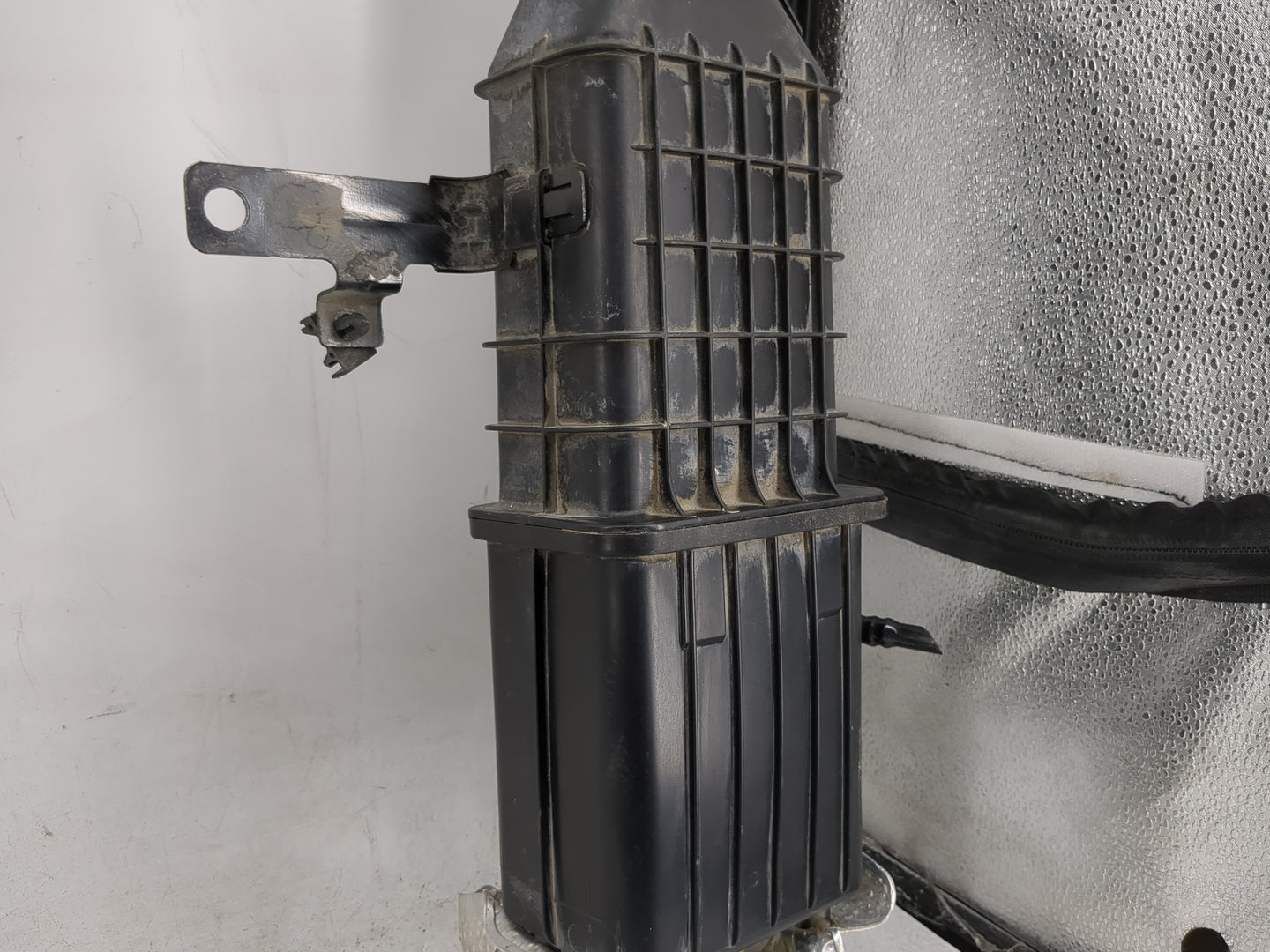 2017 Dodge Caravan Fuel Vapor Charcoal Canister 1461868 - Oemusedautoparts1.com