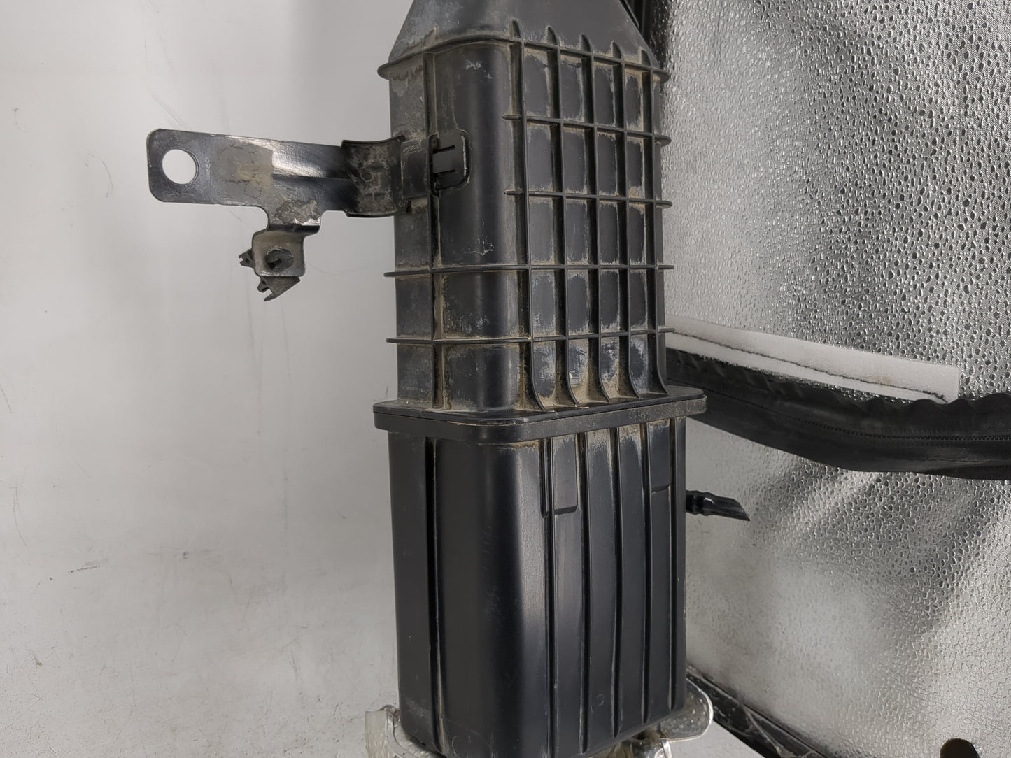 2017 Dodge Caravan Fuel Vapor Charcoal Canister 1461868 - Oemusedautoparts1.com