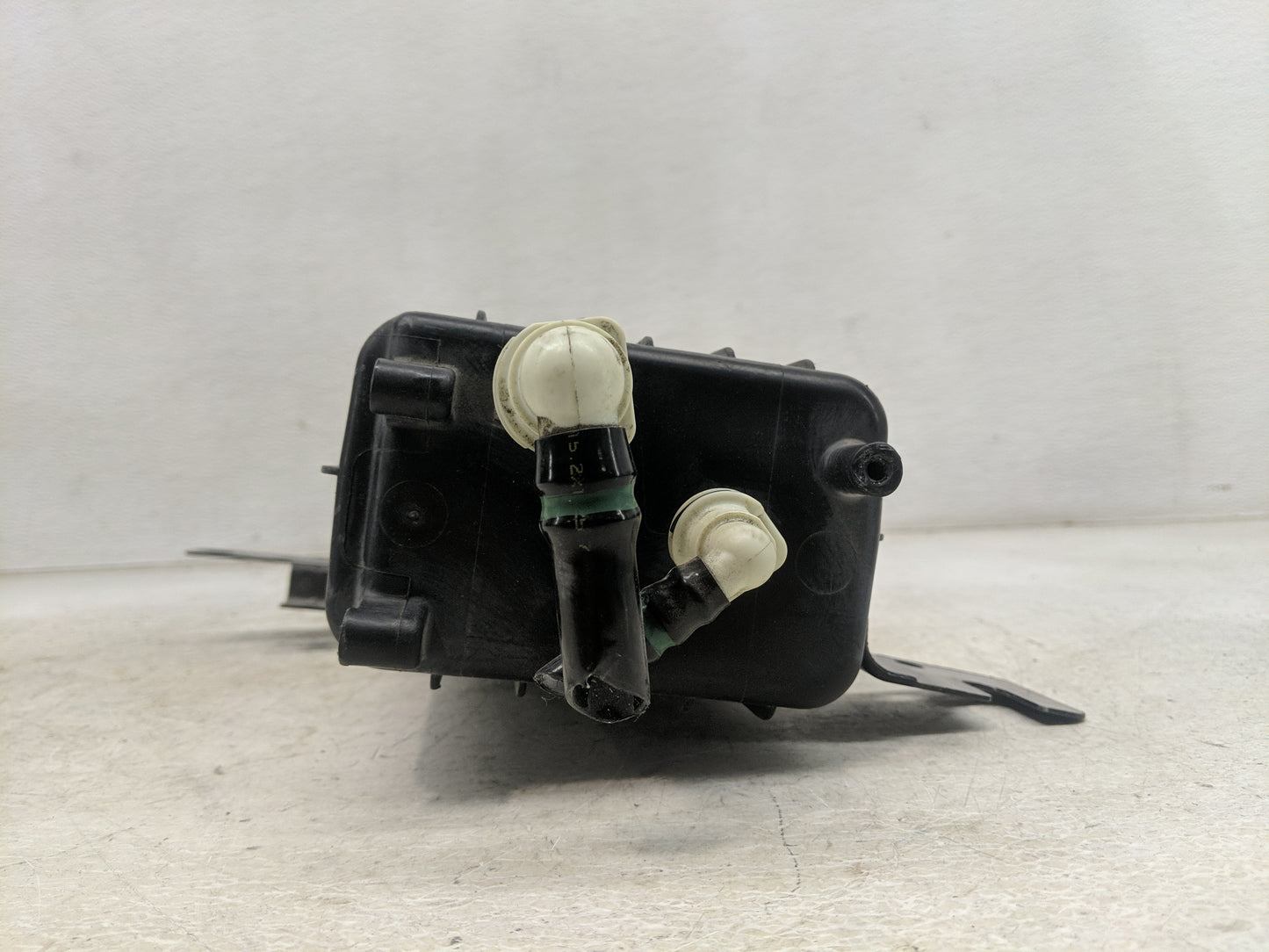 2017 Dodge Caravan Fuel Vapor Charcoal Canister 1461931 - Oemusedautoparts1.com