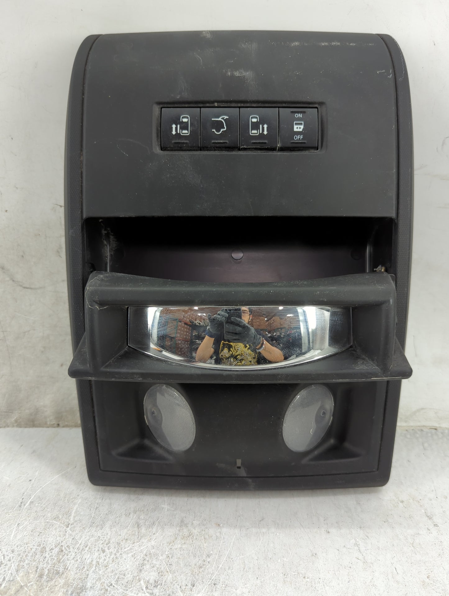 2017 Dodge Caravan Overhead Roof Console 1465775 - Oemusedautoparts1.com