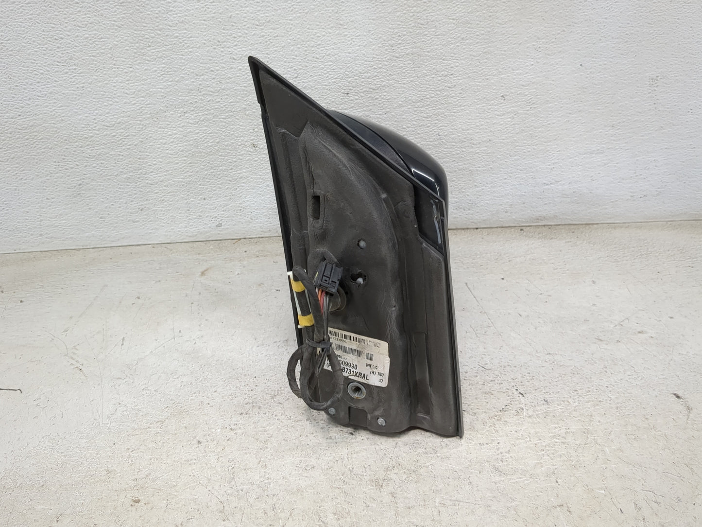 2017 Dodge Caravan Driver Side View Mirror - Left Door Mirror OEM Used - Oemusedautoparts1.com