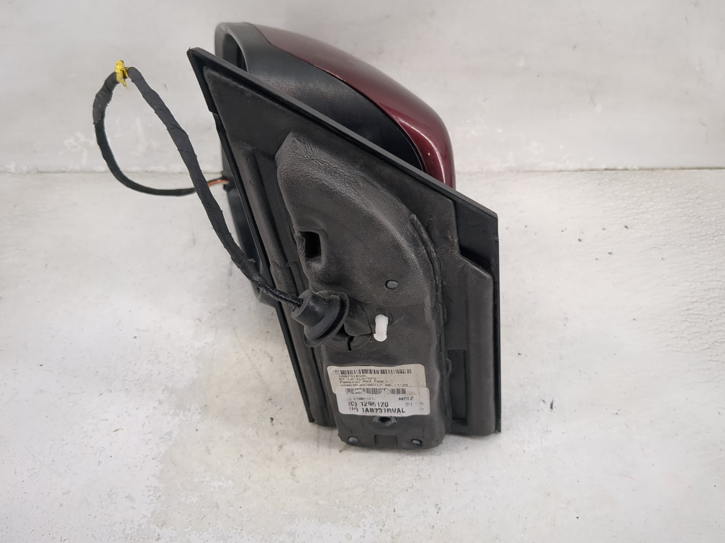 2017 Dodge Caravan Driver Side View Mirror - Left Door Mirror OEM Used - Oemusedautoparts1.com